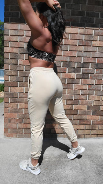 Faith Concealed Pocket Jogger - Cream